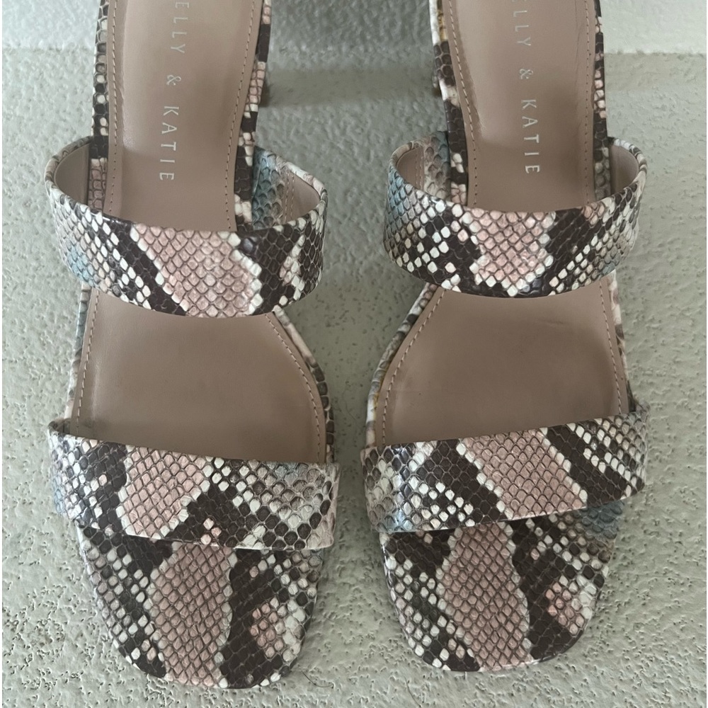 Kelly and Katie Sandals Size 7.5